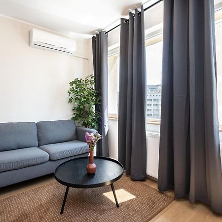 Elegant Studio In The Heart Of The Town Bukarest Kültér fotó