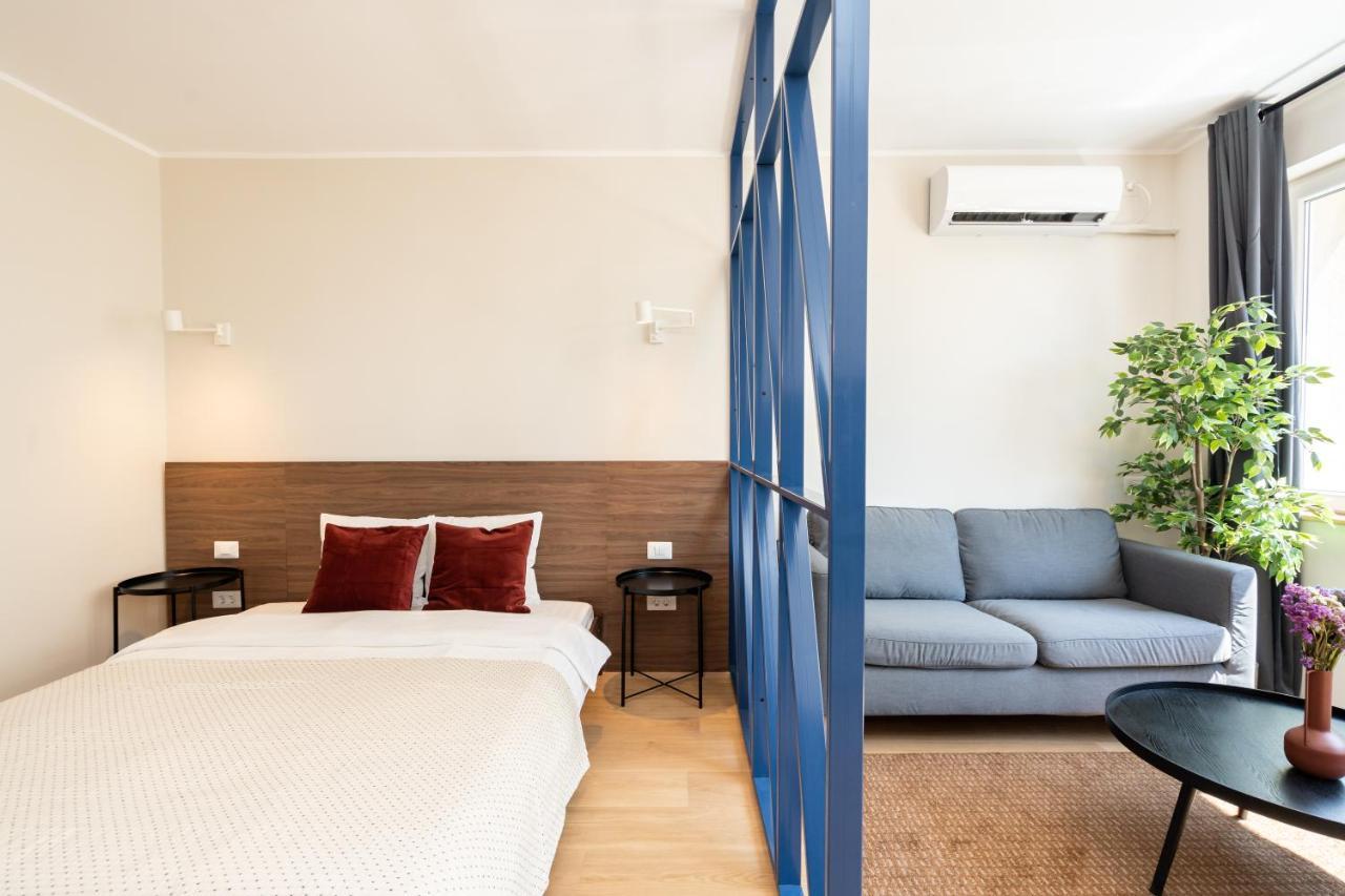 Elegant Studio In The Heart Of The Town Bukarest Kültér fotó