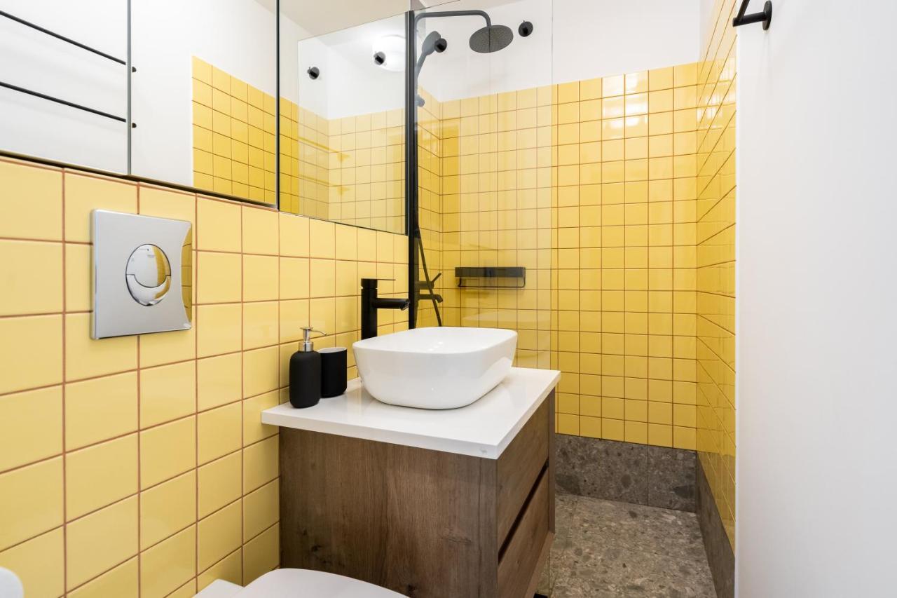 Elegant Studio In The Heart Of The Town Bukarest Kültér fotó